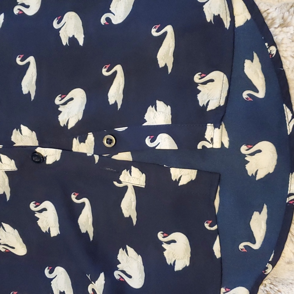 Swan Top 🦢 - Picture 3 of 5